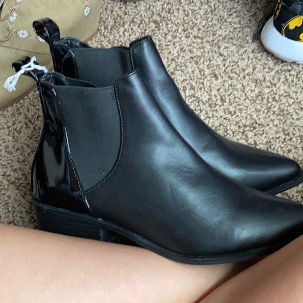 American Eagle ankle boots